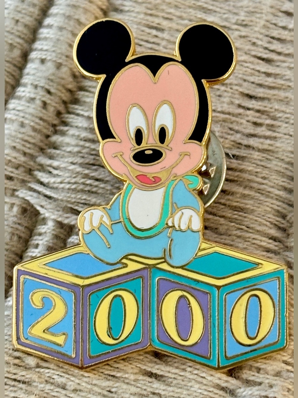 DISNEY 2000 Baby Mickey Mouse Building Blocks Pin